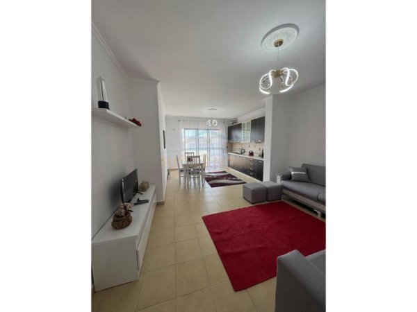 Tirane, shitet apartament 2+1+Ballkon Kati 4, 82 m² 129.000 € (Rruga e Dajtit)