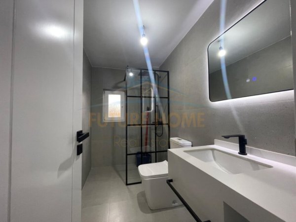 Tirane, jepet me qera apartament 2+1 Kati 3, 61 m² 600 € (Rruga Mine Peza)
