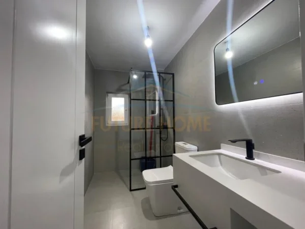 Tirane, jepet me qera apartament 2+1 Kati 3, 61 m² 600 € (Rruga Mine Peza)