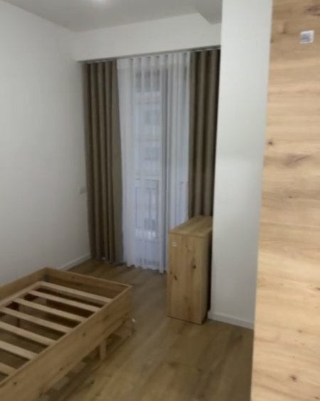 Tirane, jepet me qera apartament 2+1 Kati 3, 97 m² 530 € 