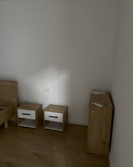 Tirane, jepet me qera apartament 2+1 Kati 3, 97 m² 530 € 