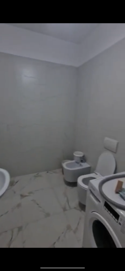 Tirane, jepet me qera apartament 1+1 Kati 3, 73 m² 300 € 