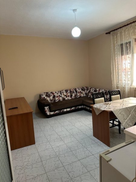 Tirane, jepet me qera apartament 1+1+Ballkon Kati 2, 60 m² 500 € 