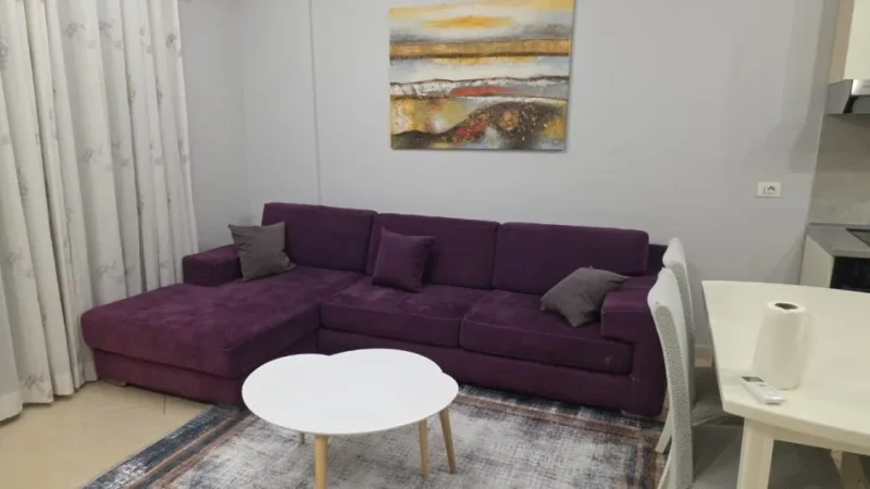 Tirane, jepet me qera apartament 2+1+Ballkon Kati 6, 93 m² 500 € 