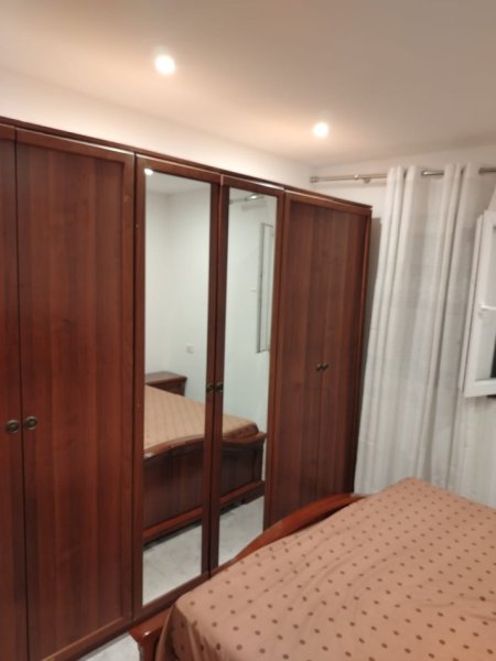 Tirane, jepet me qera shtepi 1+1+Aneks Kati 1, 80 m² 500 €