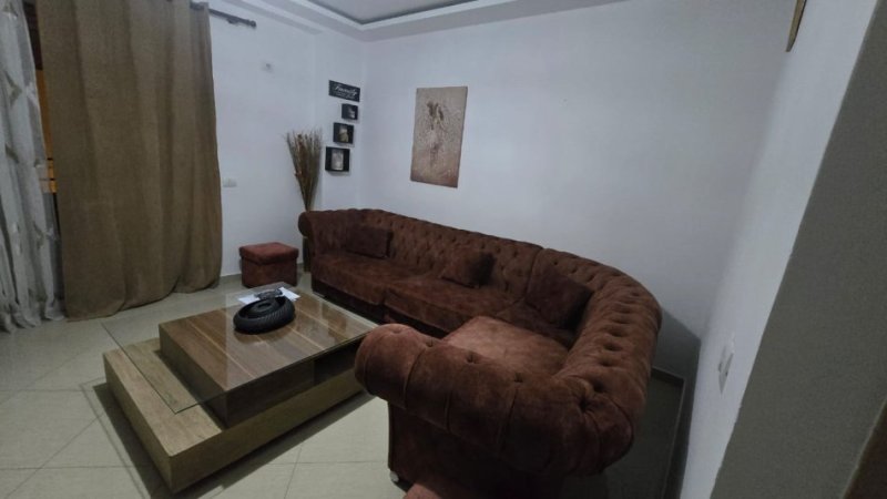 Tirane, jepet me qera apartament 2+1 Kati 2, 60 m² 500 € (Bill Klinton)