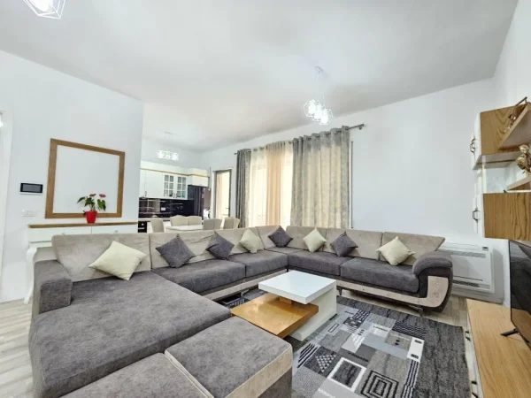 ✨JEPET ME QIRA apartament 2+1+2 wc totalisht i investuar si per vete me çdo gje cilesore te markave me te mira 📍TEK KOMPLEKSI DELIORGJI