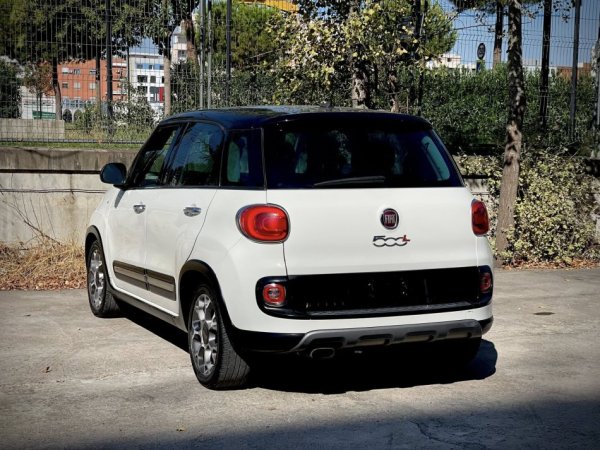 Tirane, shes makine FIAT 500 L Benzin, e bardhë automatik Klima 136.000 km 7.200 €