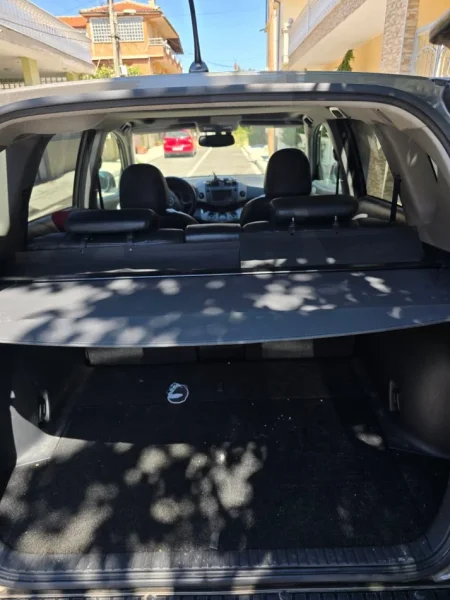 Korce, shes makine Toyota , Rav4 Nafte, kafe automatik Kondicioner 280.000 km 8.700 €