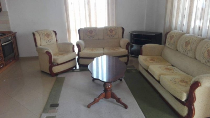 Tirane, jepet me qera nga Pronari, pa-komision apartament 1+1 Kati 2, 75 m² 320 € (Rruga "Fuat Toptani" (Siper Vilave Gjermane ))