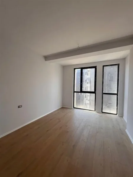 Tirane, shitet apartament 2+1+Ballkon Kati 2, 107 m² 225.000 € (MINE PEZA)