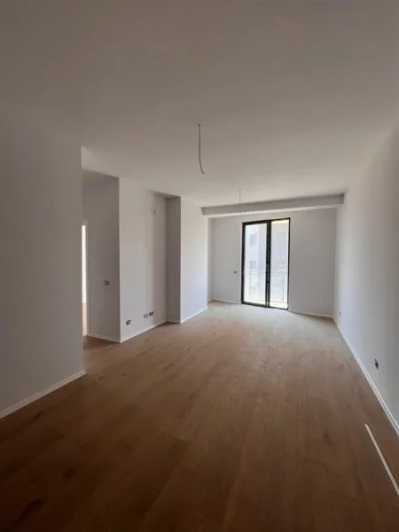 Tirane, shitet apartament 2+1+Ballkon Kati 2, 107 m² 225.000 € (MINE PEZA)