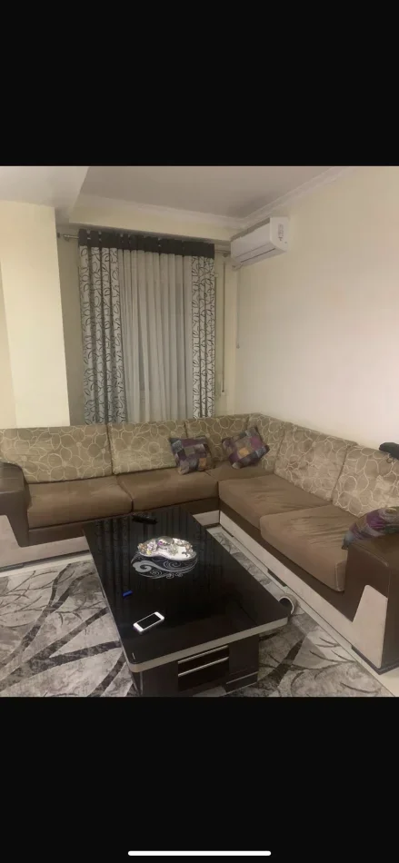 Tirane, jepet me qera apartament 1+1+Ballkon Kati 5, 74 m² 450 € (Rruga Teodor Keko)