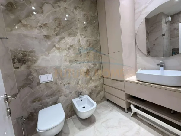 Tirane, shitet apartament 2+1+Ballkon Kati 9, 103 m² 350.000 € (SQUARE 21 RRUGA E KAVAJES)