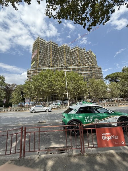 Tirane, shitet apartament 1+1+Ballkon Kati 3, 80 m² 128.000 € (Colonnade Residence Zogu i Zi Okazion 1600€/m2 Klering)