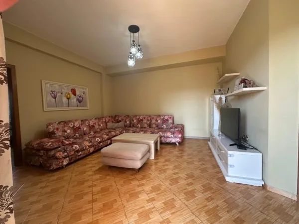 Tirane, jepet me qera apartament 2+1 Kati 3, 110 m² 500 € (Kodra e Diellit)