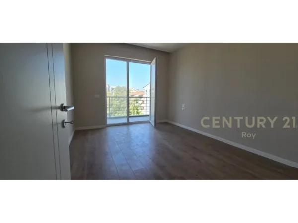 Durres, shitet apartament 1+1 Kati 4, 77 m² 142.635 € (Golem,Durres)