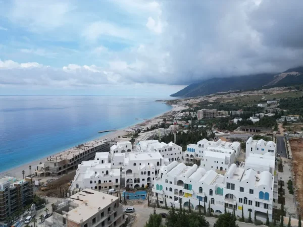 Dhermi - Palase, shitet toke , 600 m² 168.000 € (Dhermi)