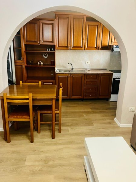 Tirane, jepet me qera shtepi 1+1 Kati 1, 58 m² 500 € (Qyteti Studenti/Rruga Jorgjia Truja)