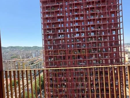 Tirane, jepet me qera apartament 2+1 Kati 14, 168 m² 160.000 € 
