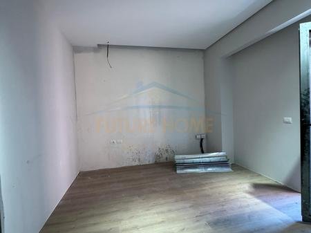Tirane, jepet me qera apartament 2+1 Kati 14, 168 m² 160.000 € 
