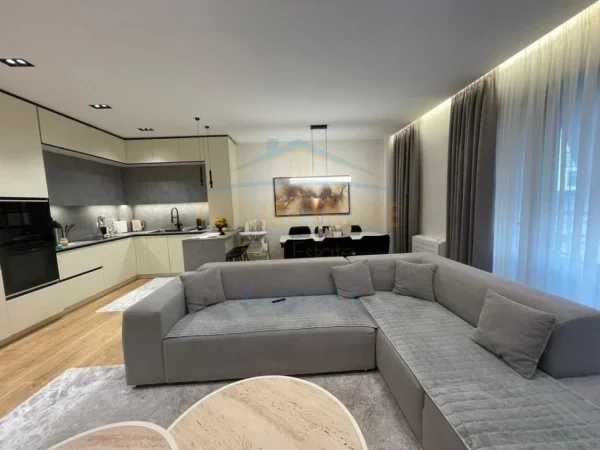 Tirane, shitet apartament 2+1+Ballkon Kati 1, 121 m² 369.000 € (Liqeni Thate)