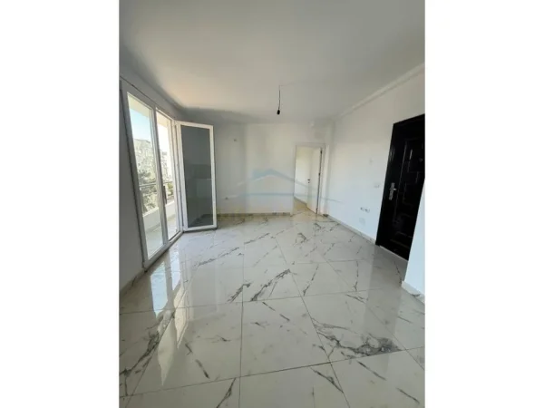 Golem, shitet apartament 2+1+Ballkon Kati 6, 75 m² 100.000 € (Durres)