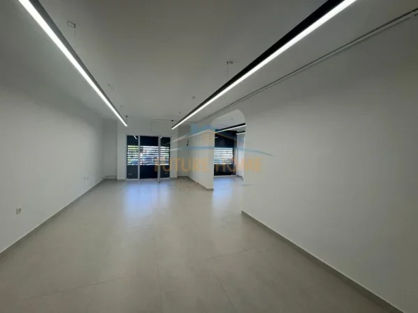Tirane, jepet me qera ambjent biznesi Kati 0, 105 m² 1.500 € (Laprake,Tirane)