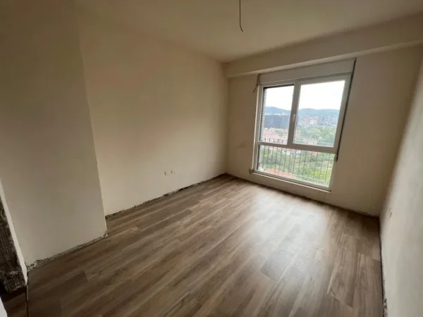 Tirane, jepet me qera apartament 3+1+Ballkon Kati 8, 140 m² 600 € 