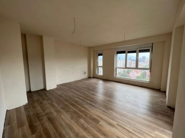 Tirane, jepet me qera apartament 3+1+Ballkon Kati 8, 140 m² 600 € 