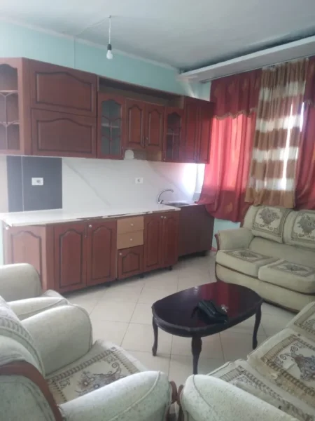 Tirane, jepet me qera apartament 1+1 Kati 4, 340 €
