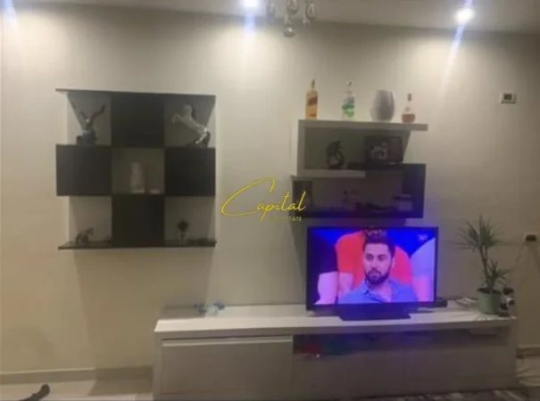 Tirane, jepet me qera apartament 1+1 Kati 5, 75 m² 450 € (ASTIR)