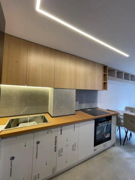 Tirane, jepet me qera apartament 1+1 Kati 1, 70 m² 95.000 € 