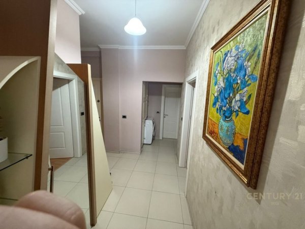 Shqiperi, shitet apartament 2+1 Kati 3, 124 m² 215.000 € 