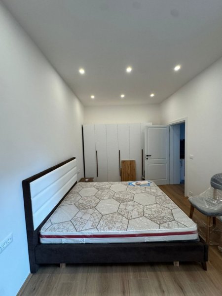 Tirane, jepet me qera apartament 1+1 Kati 4, 600 € 