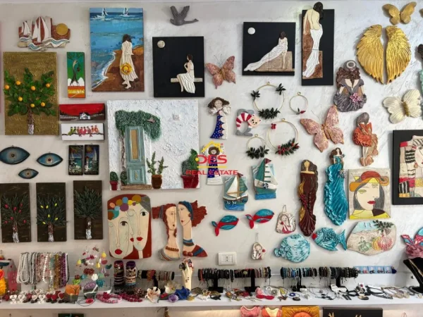 Vlore, shitet dyqan Kati 0, 30 m² (Rruga Sadik Zotaj)