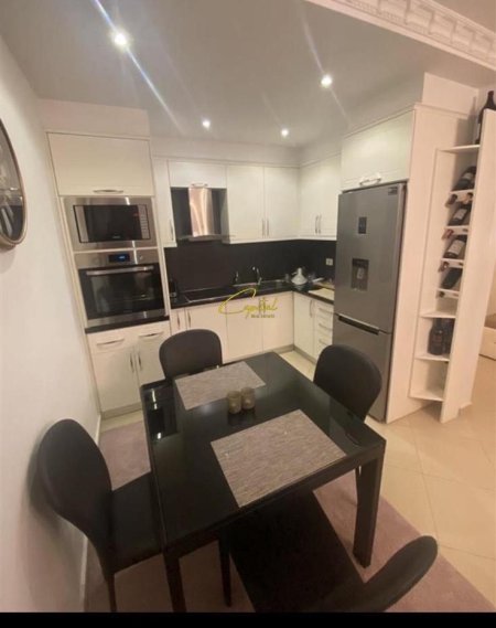 Tirane, jepet me qera apartament 2+1 Kati 7, 115 m² 600 € (ASTIR)