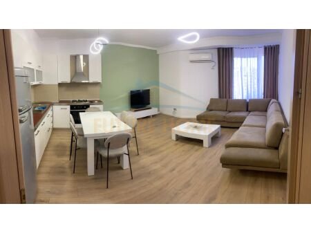 Tirane, jepet me qera apartament 2+1 Kati 6, 115 m² 550 € 