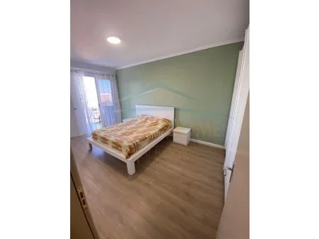 Tirane, jepet me qera apartament 2+1 Kati 6, 115 m² 550 € 