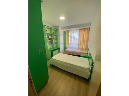 Tirane, jepet me qera apartament 2+1 Kati 6, 115 m² 550 € 