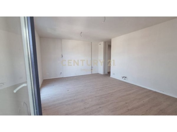 Tirane, jepet me qera apartament 1+1 Kati 4, 75 m² 400 € (Xhamlliku)