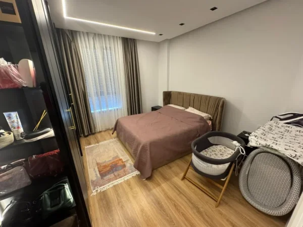 Tirane, shitet apartament 2+1+Aneks+Ballkon Kati 5, 102 m² 206.000 € (Kinostudio)