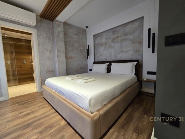 Tirane, shitet apartament 2+1 Kati 5, 120 m² 320.000 € (Sheshi Skenderbej)