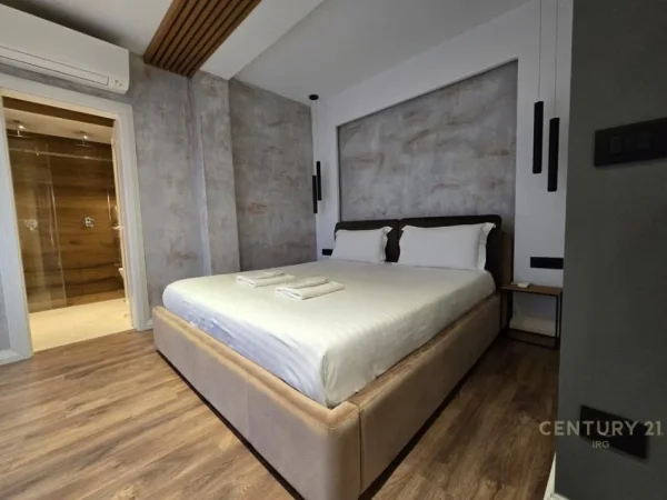 Tirane, shitet apartament 2+1 Kati 5, 120 m² 320.000 € (Sheshi Skenderbej)