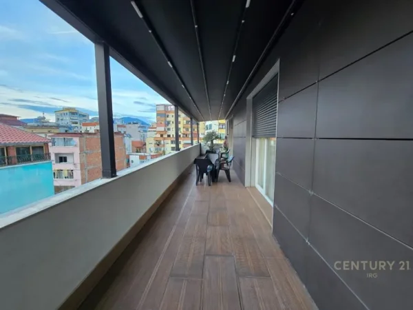 Tirane, shitet apartament 2+1 Kati 5, 120 m² 320.000 € (Sheshi Skenderbej)