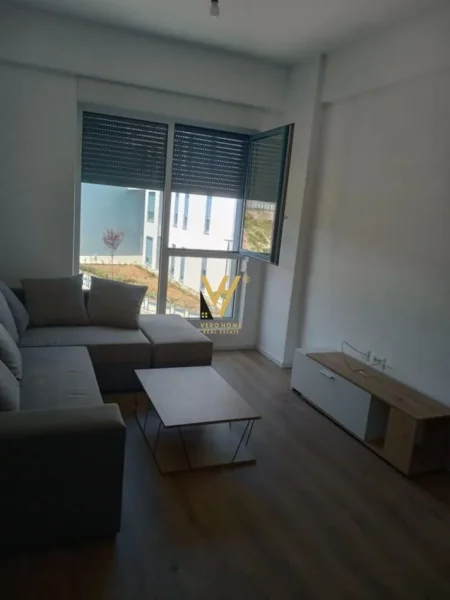 Tirane, jepet me qera apartament 1+1+Ballkon Kati 3, 65 m² 380 € (OXA, LINZE)