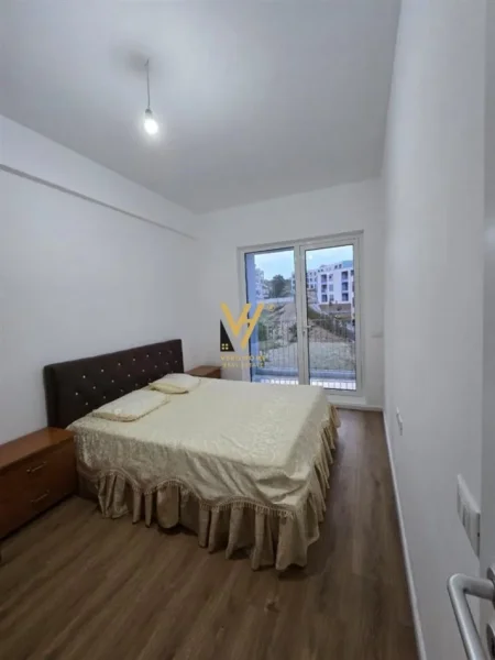Tirane, jepet me qera apartament 1+1+Ballkon Kati 3, 65 m² 380 € (OXA, LINZE)