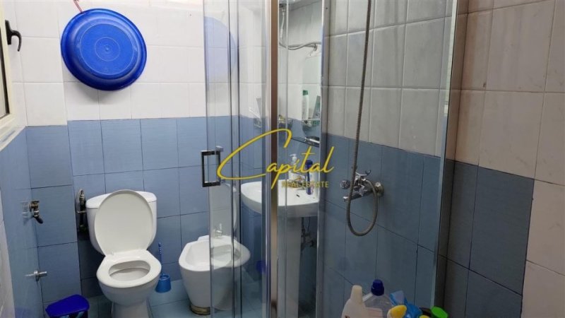 Tirane, jepet me qera apartament 2+1 Kati 1, 90 m² 600 € (RRUGA FORTUZI)