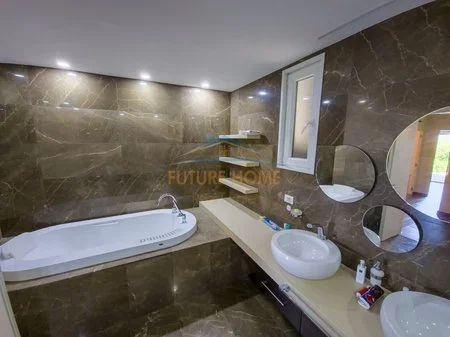 Tirane, jepet me qera Vile 2 Katshe Kati 1, 505 m² 2.600 € (Long Hill Rezidence)