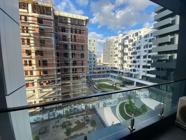 Tirane, jepet me qera zyre Kati 4, 133 m² 950 € (21 Dhjetori)